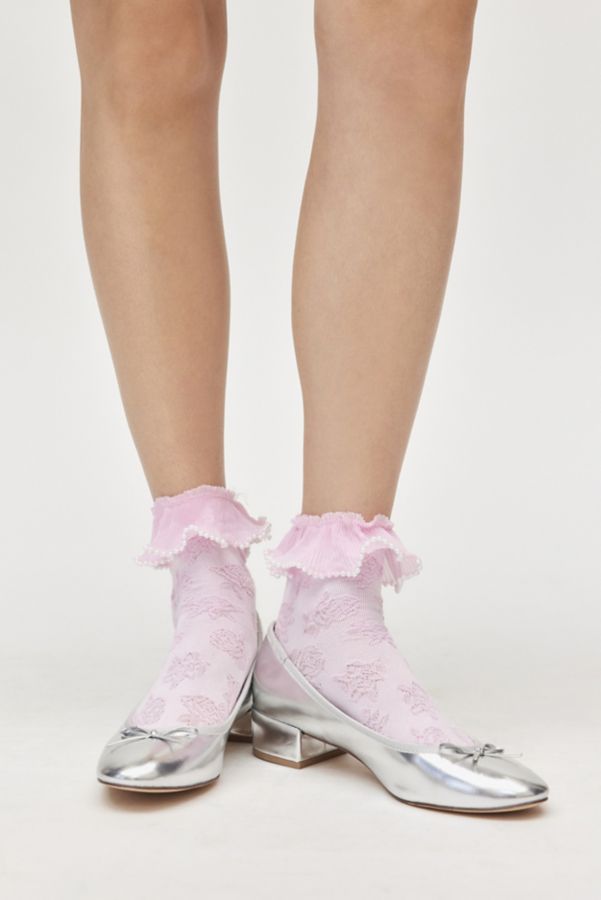 Slide View: 1: Pearl Ruffle Lace Crew Sock