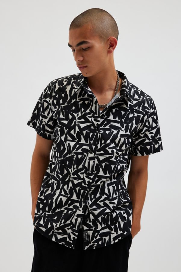 Slide View: 2: WILDFANG The Essential Short Sleeve Button-Up Shirt