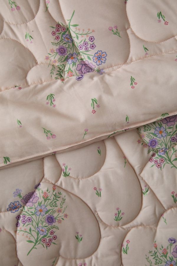 Slide View: 3: Heart Puff Floral Comforter