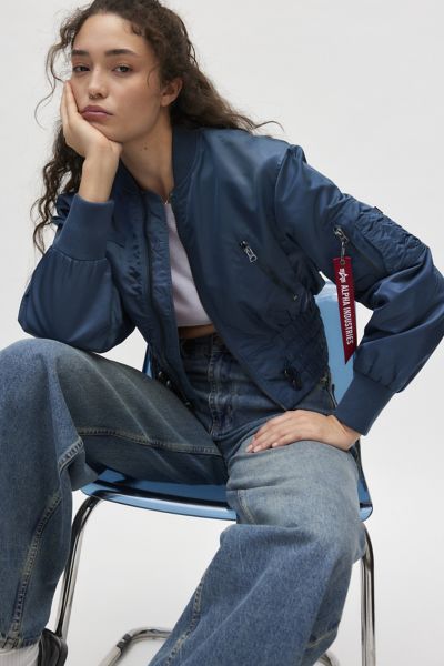 Urban Outfitters X Alpha Industries L-2B Cropped Bomber Jacket