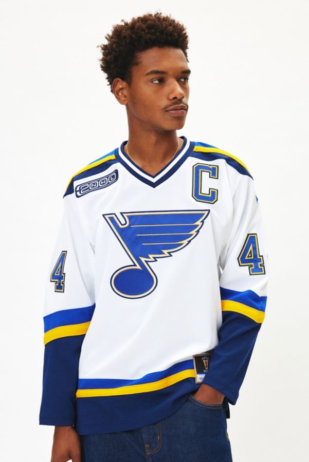 Slide View: 1: Maillot de hockey à manches longues Mitchell & Ness LNH St. Louis Blues 1999 Chris Pronger