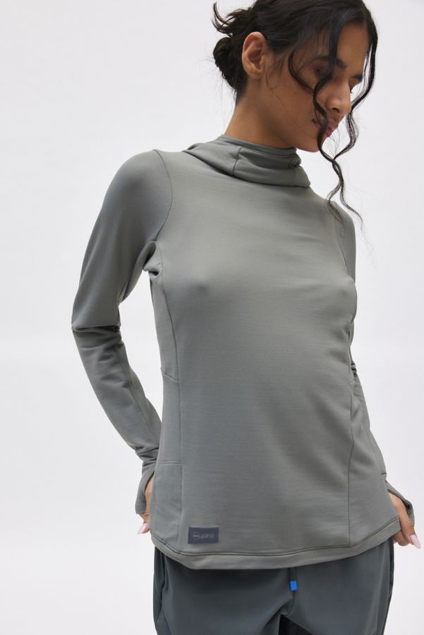 Slide View: 1: Janji W’s Rover Merino Hoodie Sweatshirt