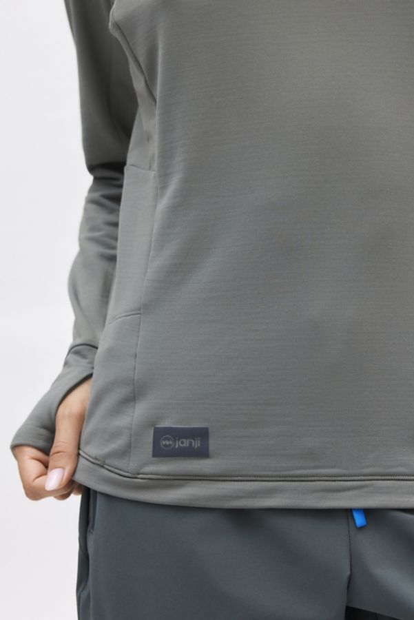 Slide View: 2: Janji W’s Rover Merino Hoodie Sweatshirt