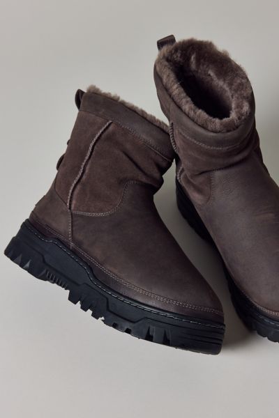 UGG Heritage Pull-On Trailgazer Boot