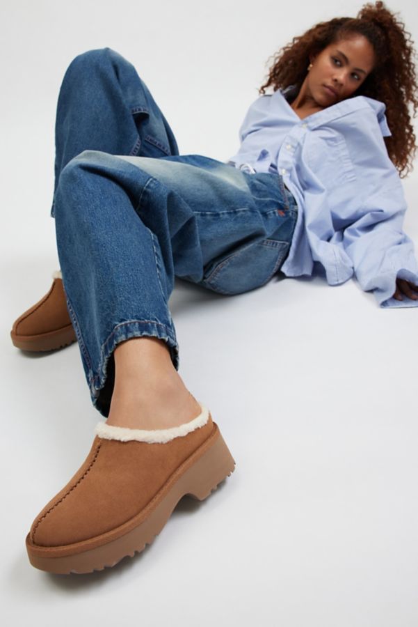 Slide View: 1: UGG New Heights Cozy Clog