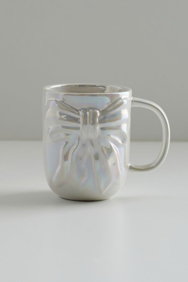 Slide View: 2: Sculpted Bow Mug