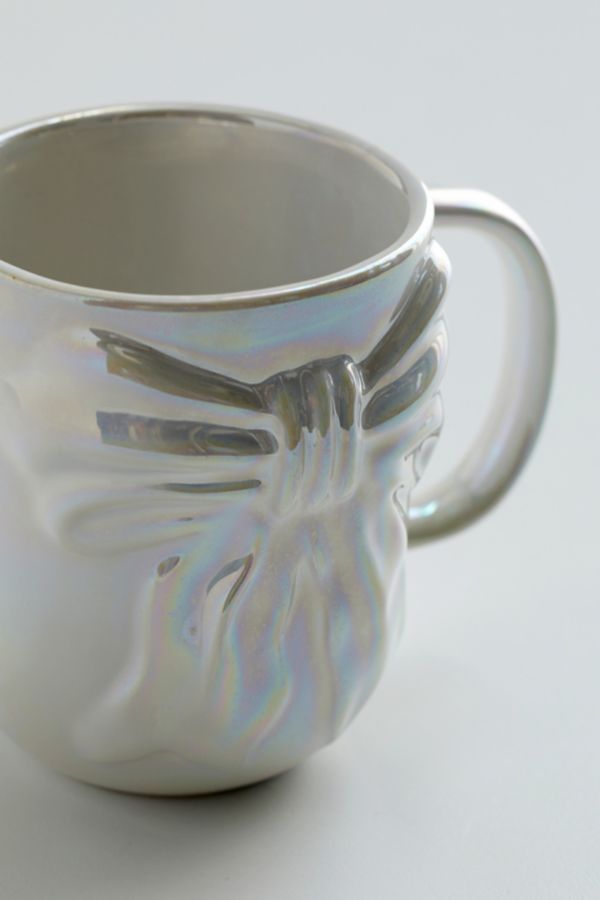 Slide View: 4: Sculpted Bow Mug