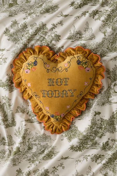 Ruffle Heart Velvet Throw Pillow