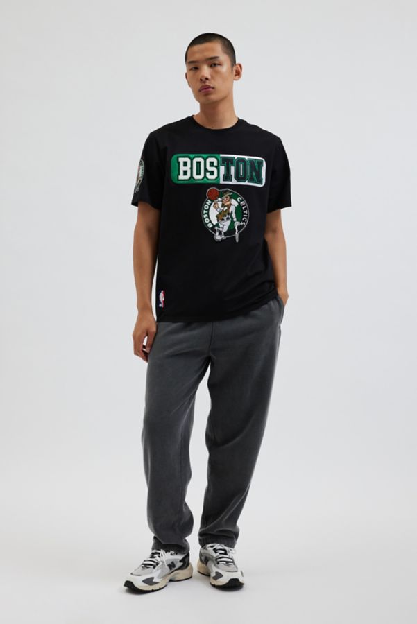 Slide View: 3: T-shirt Pro Standard NBA avec Logo de l'Équipe des Celtics de Boston