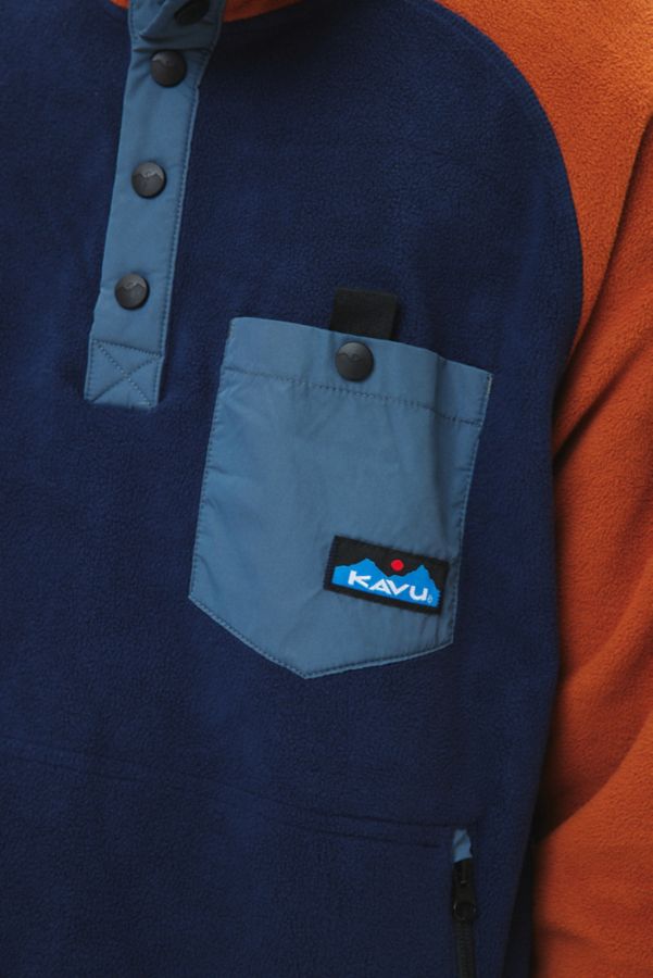 Slide View: 5: KAVU Tennaway Mock Neck Fleece Pullover Sweatshirt