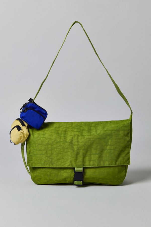 Slide View: 2: BAGGU Nylon Messenger Bag