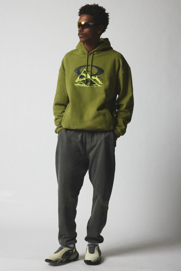 Slide View: 2: Oakley Summit Peak Hoodie Sweatshirt