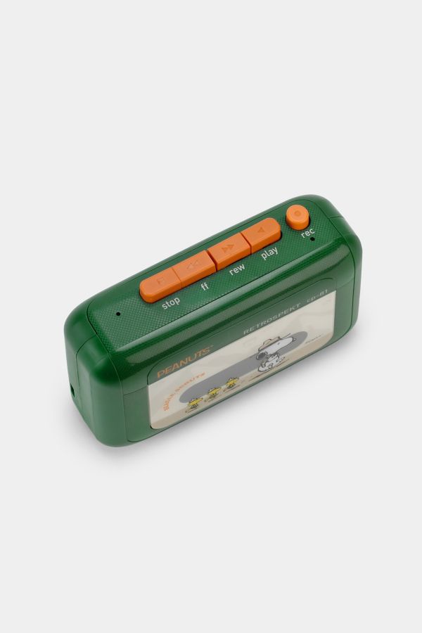 Slide View: 3: Peanuts Beagle Scouts Retrospekt CP-81 Portable Cassette Player