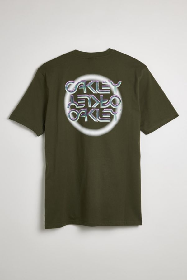 Slide View: 1: Oakley Ringed Logo Graphic Tee