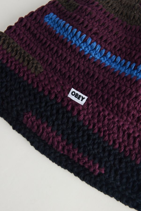 Slide View: 3: Tuque en Crochet Fairmount OBEY