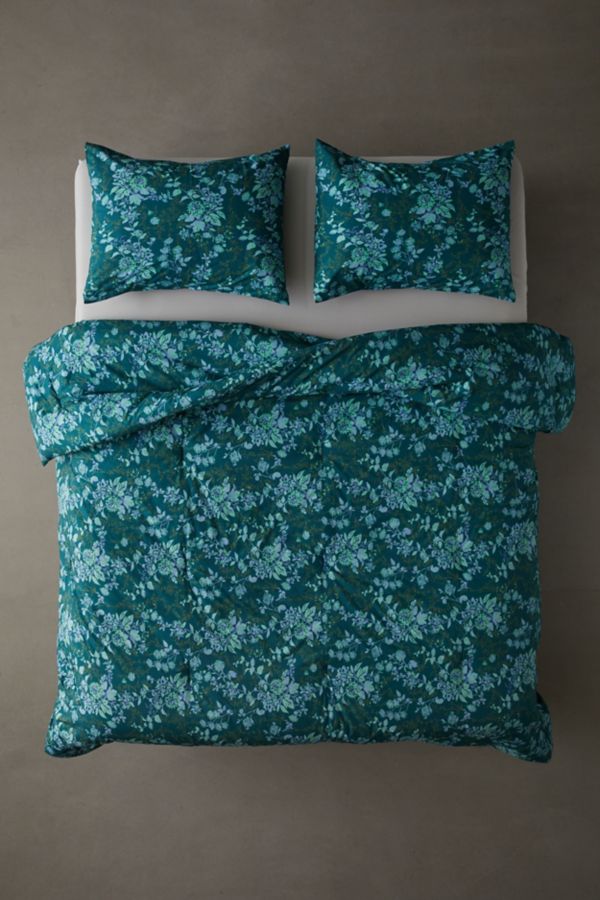 Slide View: 2: Vivian Toile Floral Comforter Set