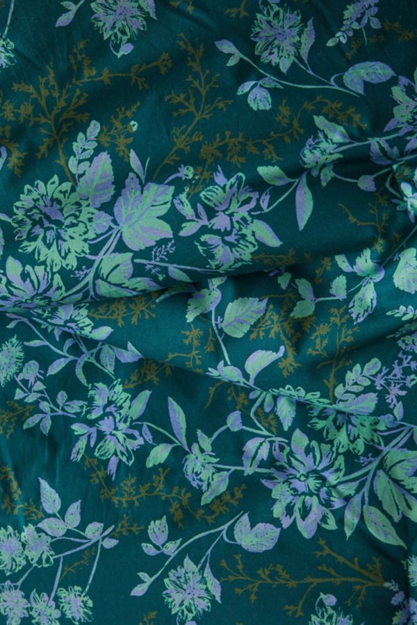 Slide View: 3: Vivian Toile Floral Comforter Set