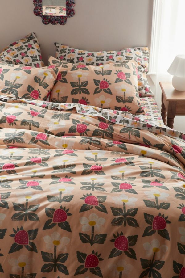 Slide View: 1: Strawberry Stamp Breezy Cotton Percale Duvet Cover