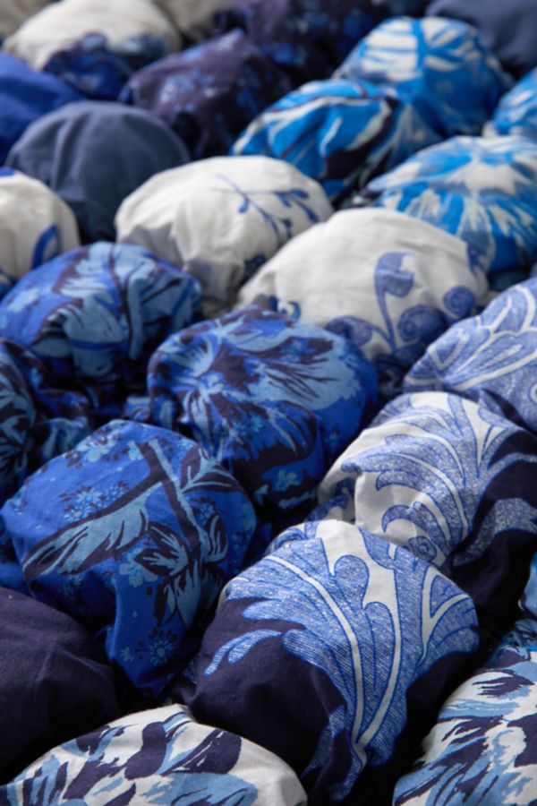 Slide View: 4: Clara Printed Marshmallow Puff Comforter