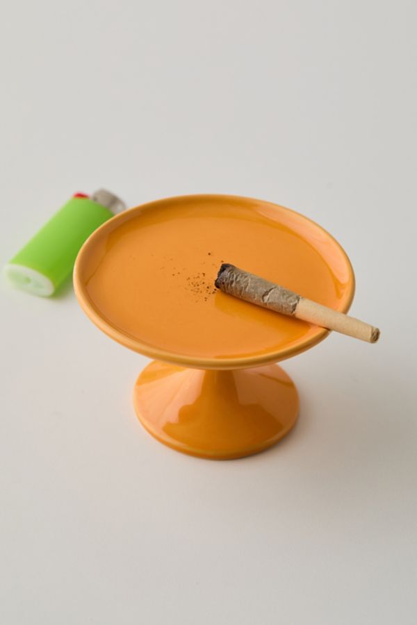 Slide View: 3: Coffee Table Ashtray