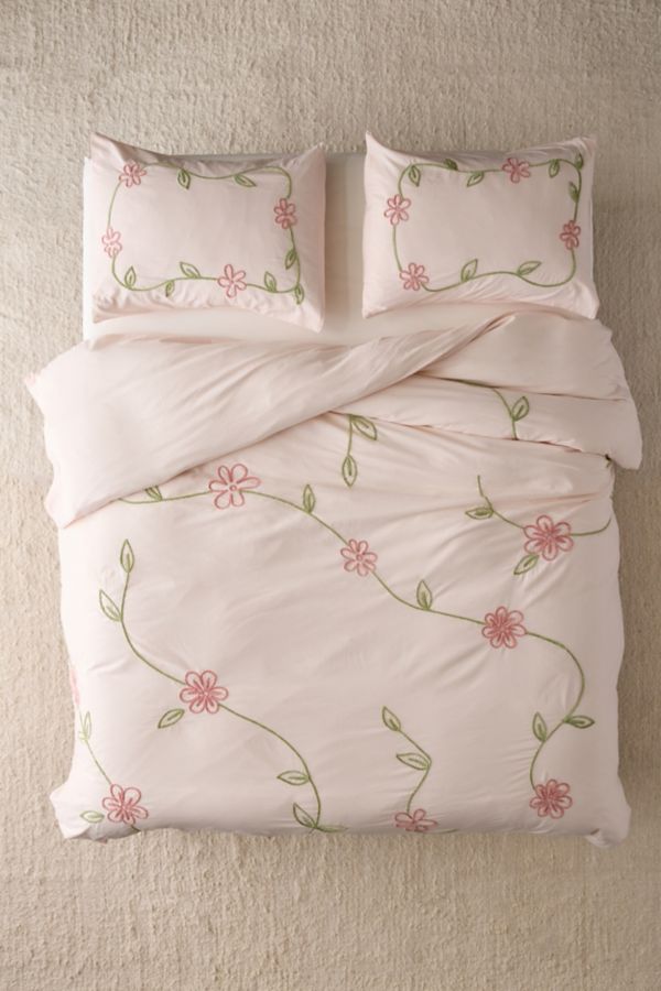 Slide View: 3: Falling Vines Floral Duvet Cover