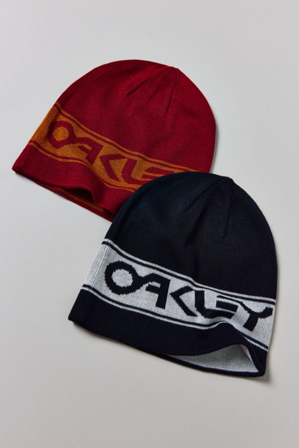 Slide View: 1: Oakley TNP Reversible Beanie