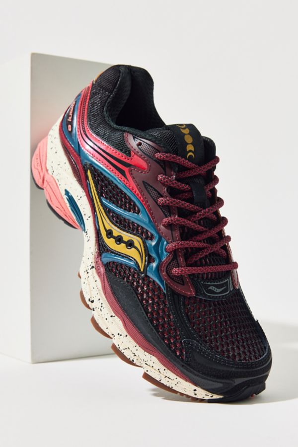 Slide View: 1: Saucony ProGrid Omni 9 Sneaker