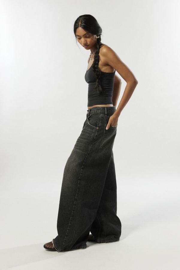 Slide View: 3: BDG Anika Ultra-Wide Leg Column Jean