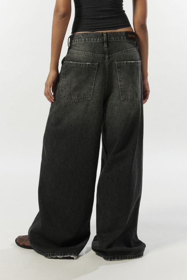 Slide View: 4: BDG Anika Ultra-Wide Leg Column Jean