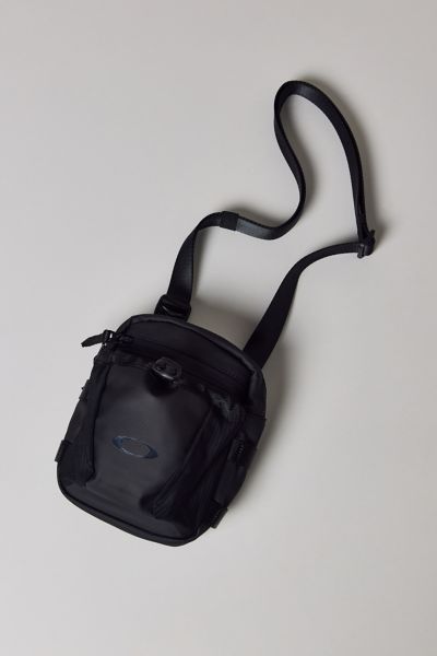 Oakley Rover Crossbody Bag