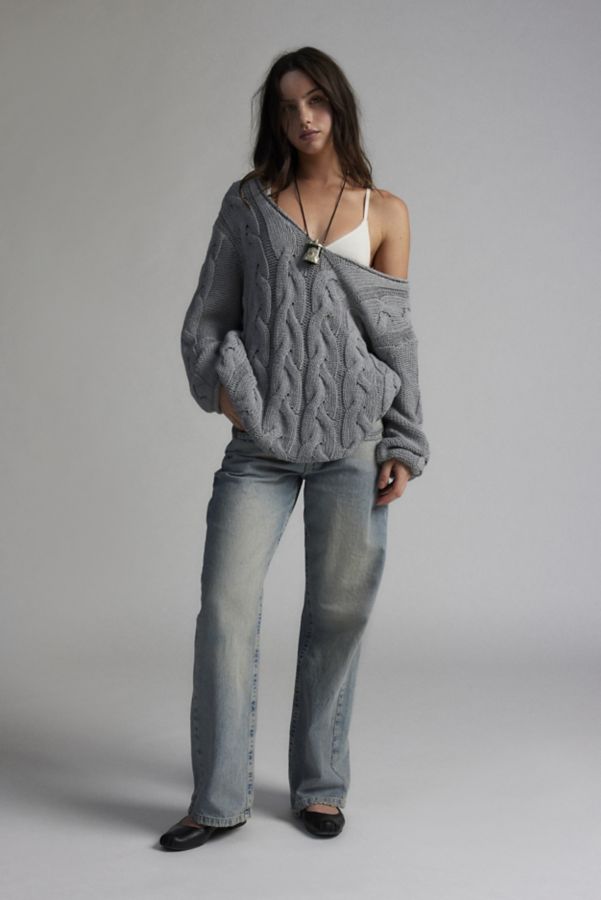 Slide View: 2: BDG Skylar Oversized Cable Knit Sweater