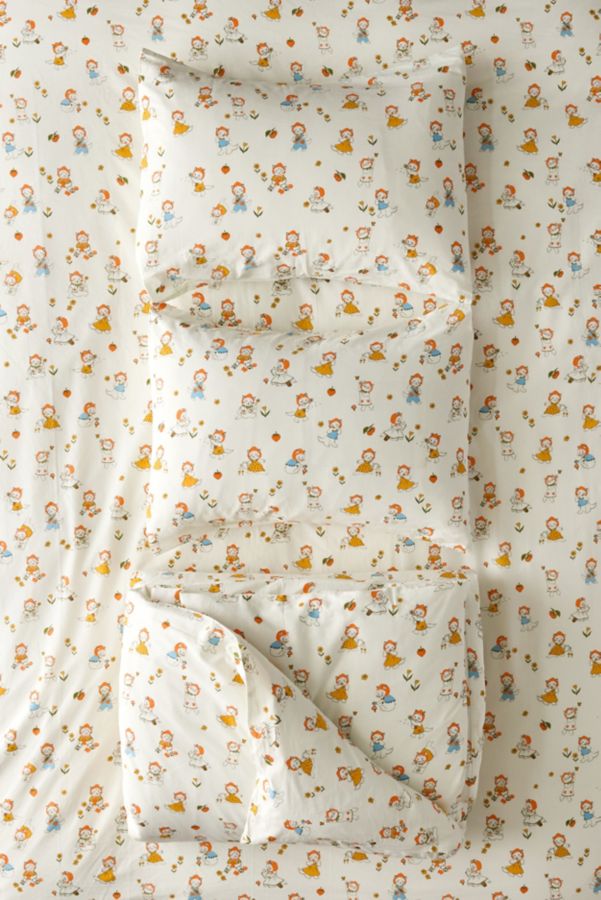 Slide View: 6: Strawberry Cat Core Duvet Set