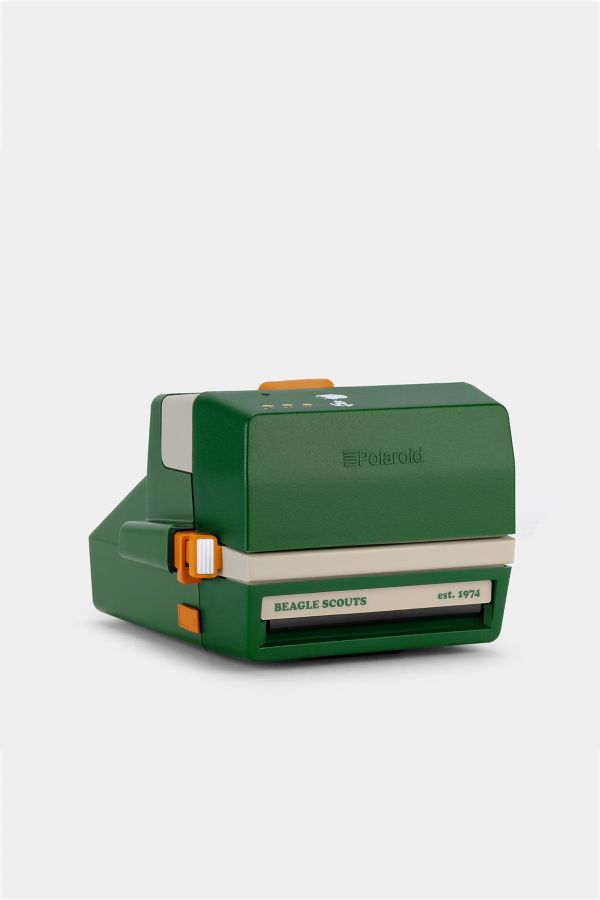 Slide View: 2: Polaroid 600 Peanuts Beagle Scouts Instant Film Camera