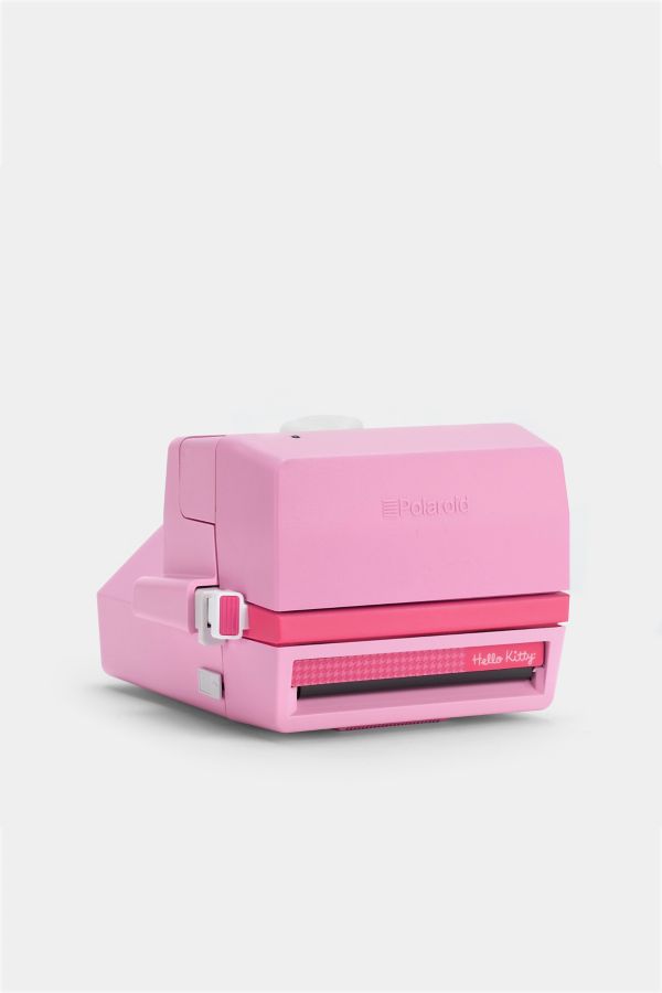 Slide View: 2: Polaroid 600 Hello Kitty Perfectly Pink Instant Film Camera