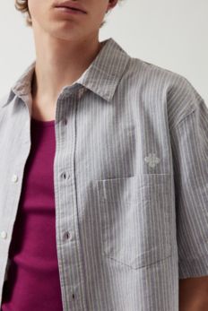 Slide View: 4: UO Stripe Pattern Cut-Off Oxford Shirt