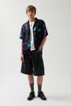 Thumbnail View 4: UO Abstract Pattern Satin Short Sleeve Button-Down Shirt