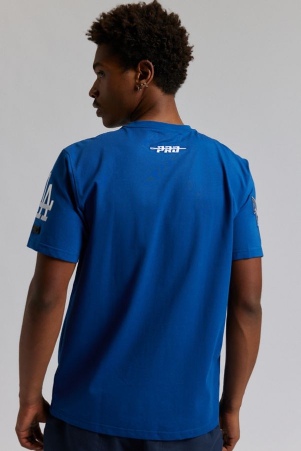 Slide View: 2: Pro Standard MLB Los Angeles Dodgers Team Logo Embroidered Tee