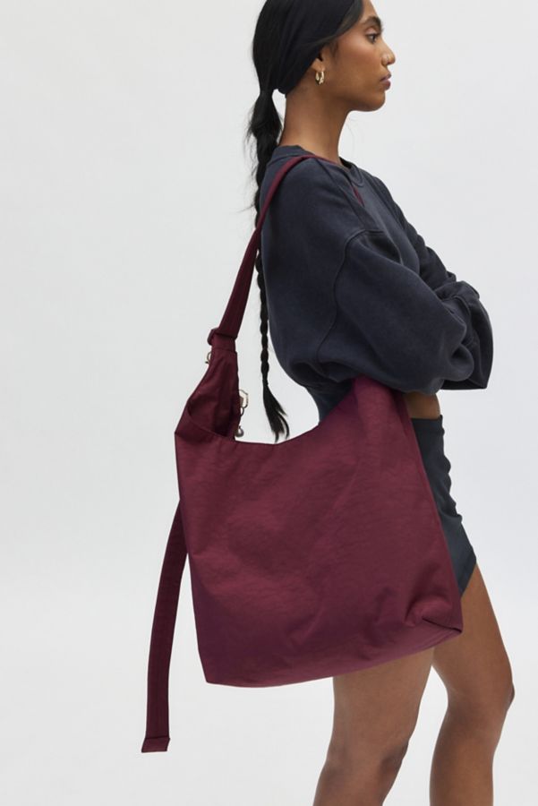 Slide View: 1: BAGGU Large Nylon Sling Bag