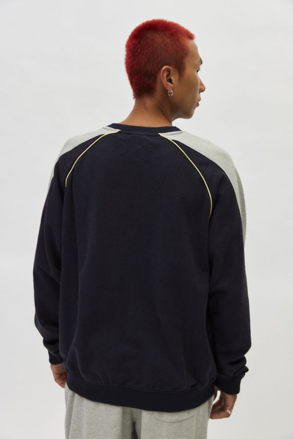 Slide View: 3: iets frans… Paneled Crew Neck Sweatshirt