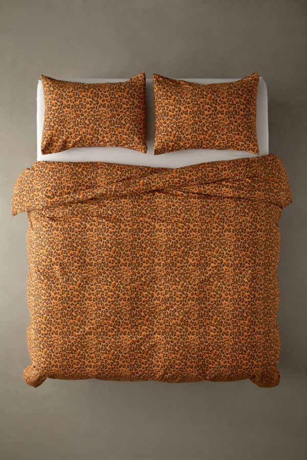 Slide View: 3: Dolores Leopard Core Duvet Set