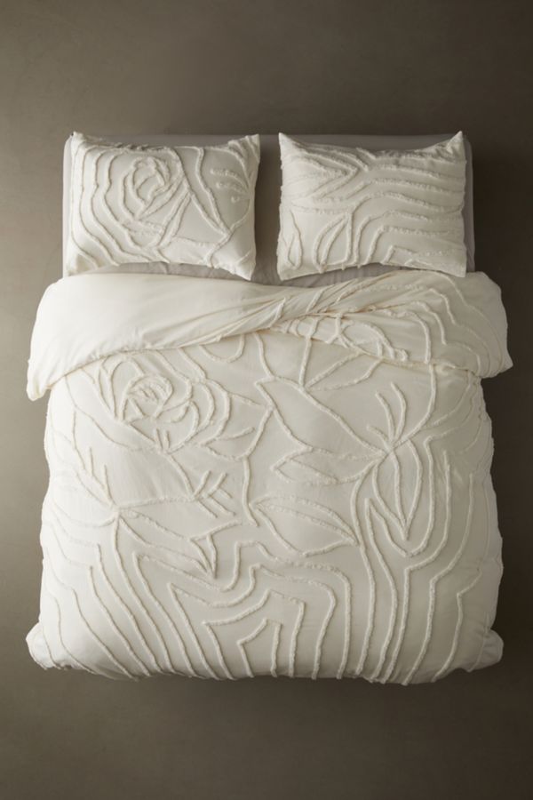 Slide View: 2: Rose Tufted Duvet Cover