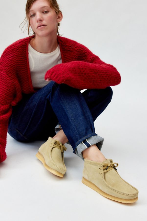 Slide View: 1: Clarks Wallabee Boot