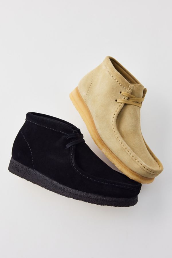 Slide View: 2: Clarks Wallabee Boot