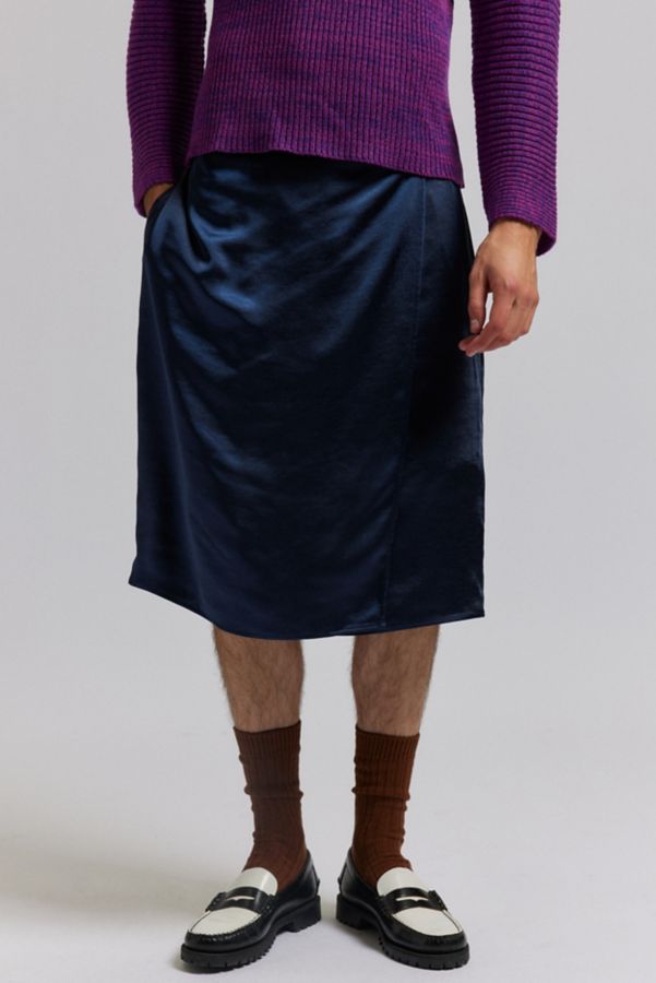 Slide View: 1: WILDFANG UO Exclusive Empower Satin Wrap Maxi Skirt