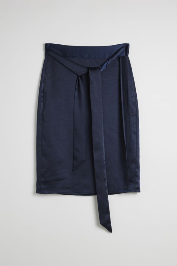 Slide View: 2: WILDFANG UO Exclusive Empower Satin Wrap Maxi Skirt