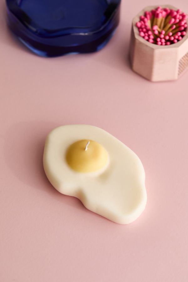 Slide View: 1: Nata Concept Store Oeuf Au Plat Shaped Candle