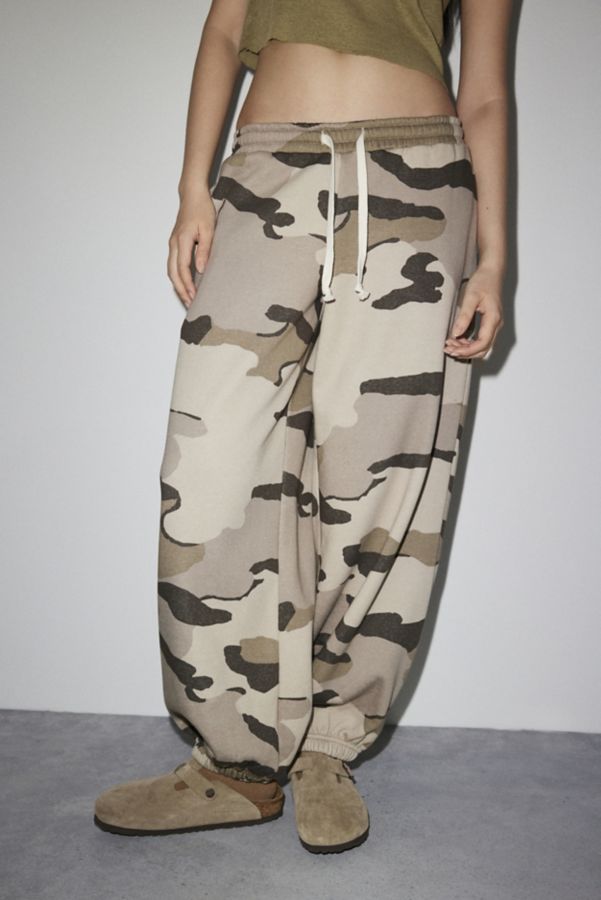 Slide View: 2: Pantalon de Jogging Brenda Camo Out From Under