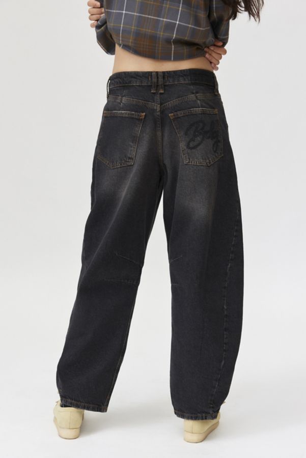 Slide View: 4: BDG Horseshoe Barrel Jean