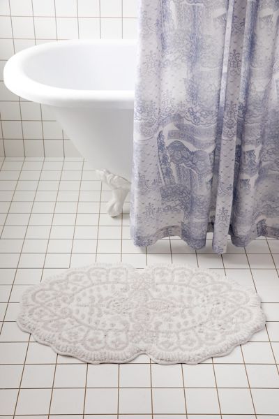 Lace Tufted Bath Mat