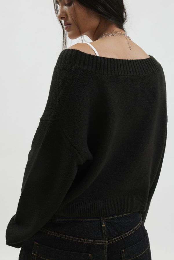 Slide View: 4: BDG Jenna V-Neck Sweater